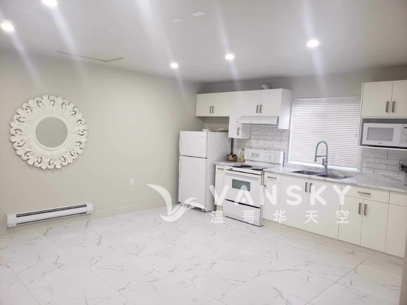 241125113457_Kitchen-side unit.JPG